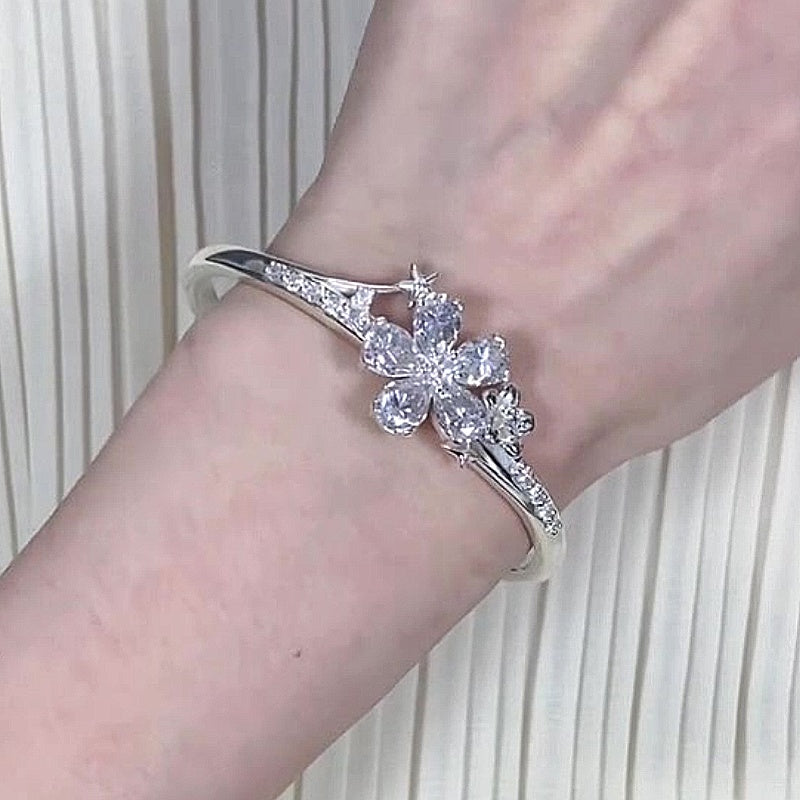 Jzora handmade blossom sparkle floral bracelet