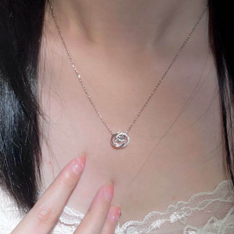 Jzora handmade elegant & sparkling round cut moissanite sterling silver necklace