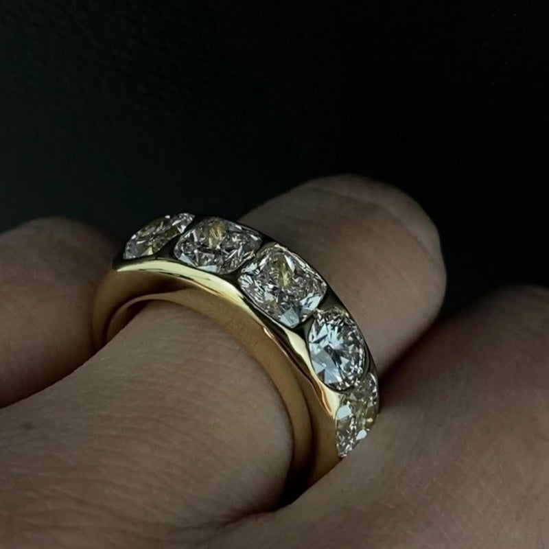 Jzora handmade brilliant round & cushion cut gold men's band ring