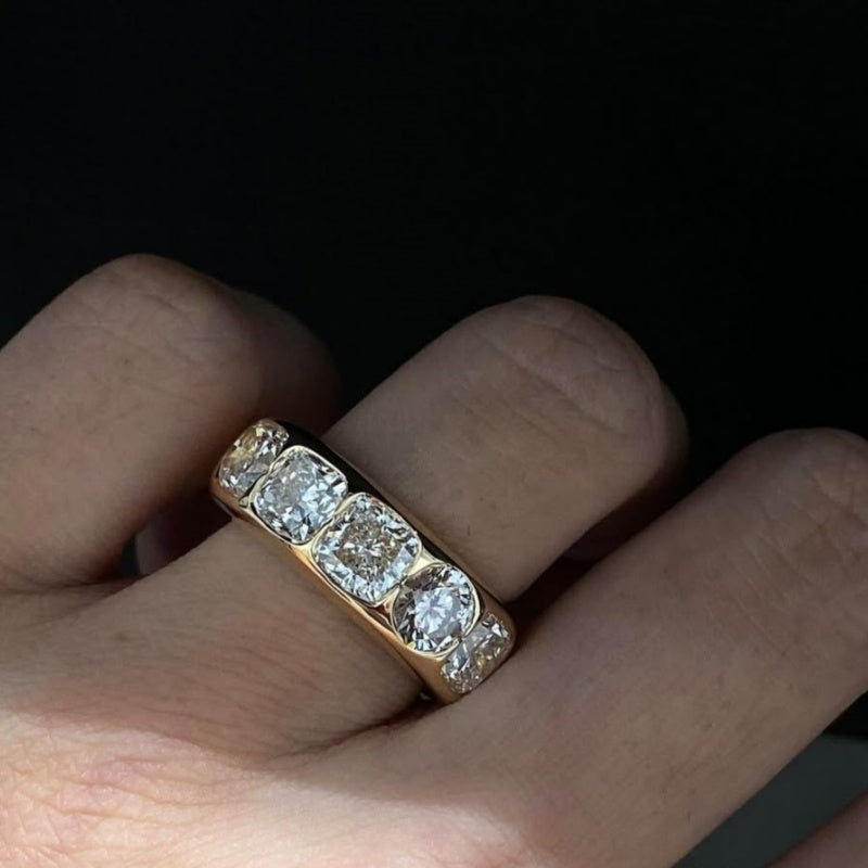 Jzora handmade brilliant round & cushion cut gold men's band ring