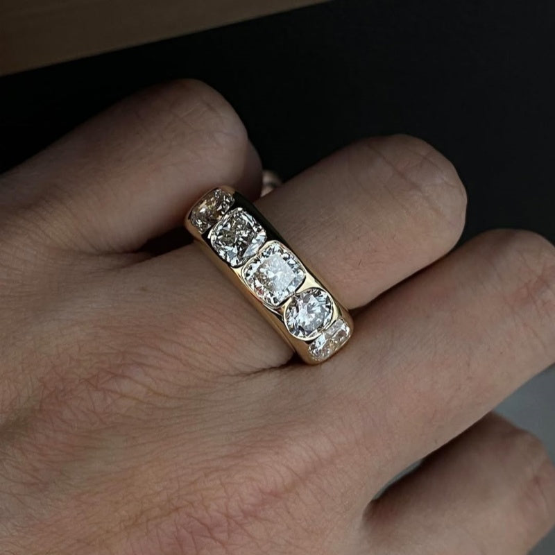 Jzora handmade brilliant round & cushion cut gold men's band ring