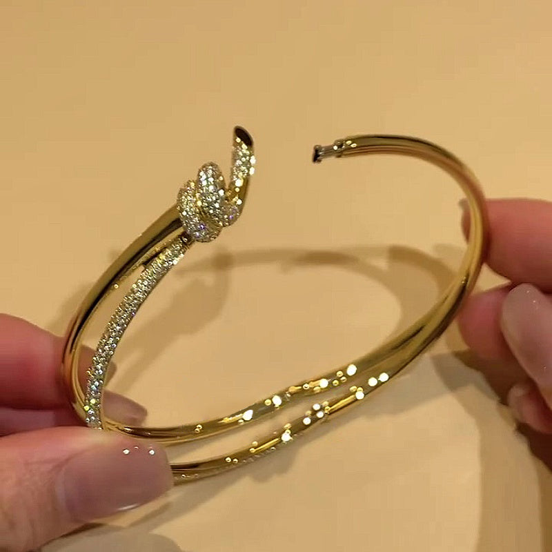 Jzora handmade elegant & classic gold knot pavé bracelet