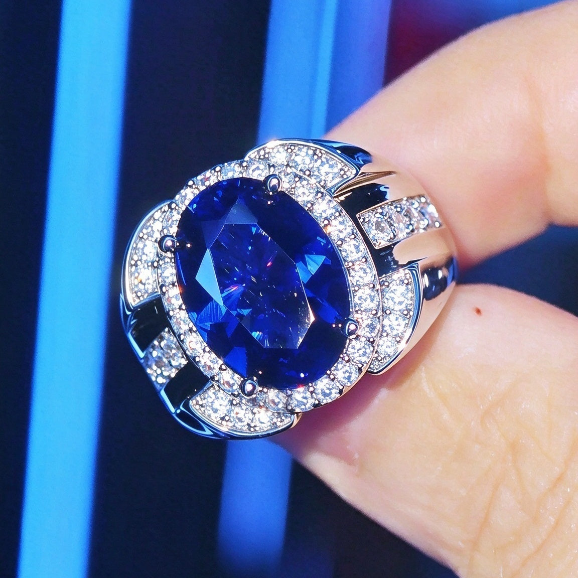 Jzora handmade vintage-style 9ct oval cut blue sapphire men’s ring