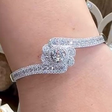 Jzora handmade romantic flower round cut CZ sparkling bracelet