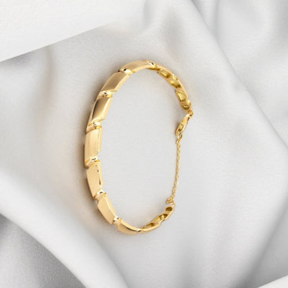 Jzora handmade golden glow sleek & chic link style bracelet