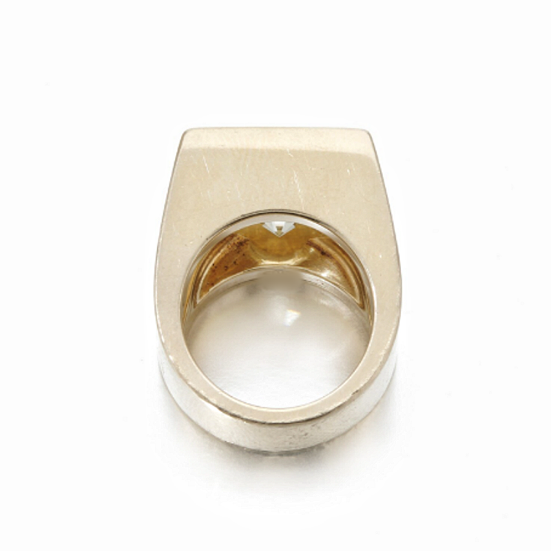 Jzora handmade modern bold bezel-set round cut solitaire moissanite sterling silver ring