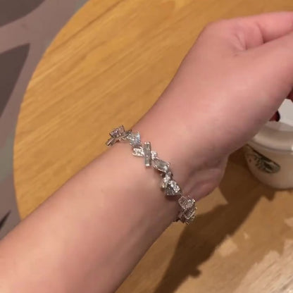Jzora handmade exquisite & gleaming emerald cut bracelet