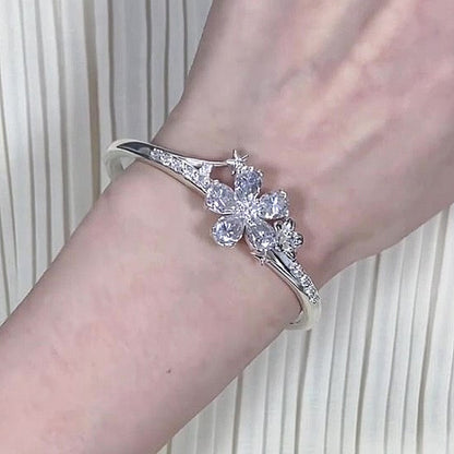 Jzora handmade blossom sparkle floral bracelet