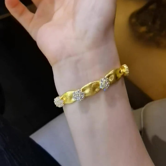 Jzora handmade satin-finish gold texture floral cluster bracelet