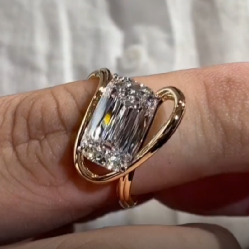 Jzora Handmade Gold‑Tone Sculptural Twisted‑Wrap Ashoka Cut Moissanite Men’s Ring