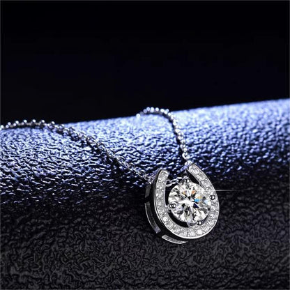 Jzora handmade 1ct round cut horseshoe moissanite sterling silver necklace